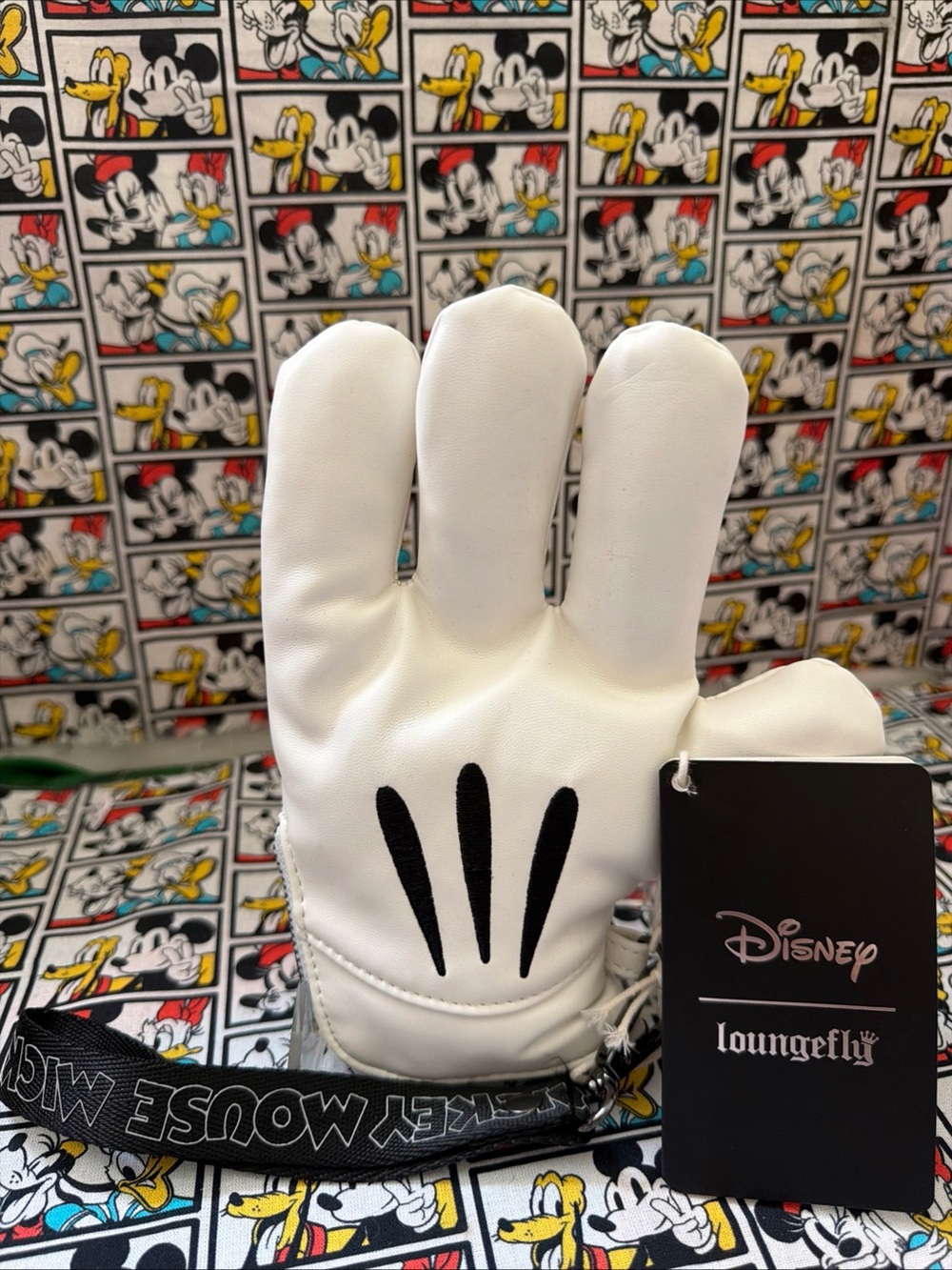 Loungefly Disney Mickey Mouse Hand Figural Glove Cosplay Coin Purse NWT2025